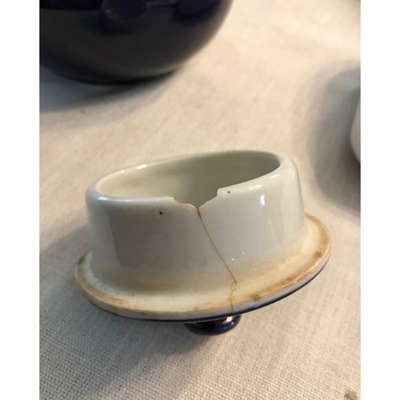 Vintage Hall Fireproof China Boston Shape Cobalt and Gold Teapot - Picture 5 of 11